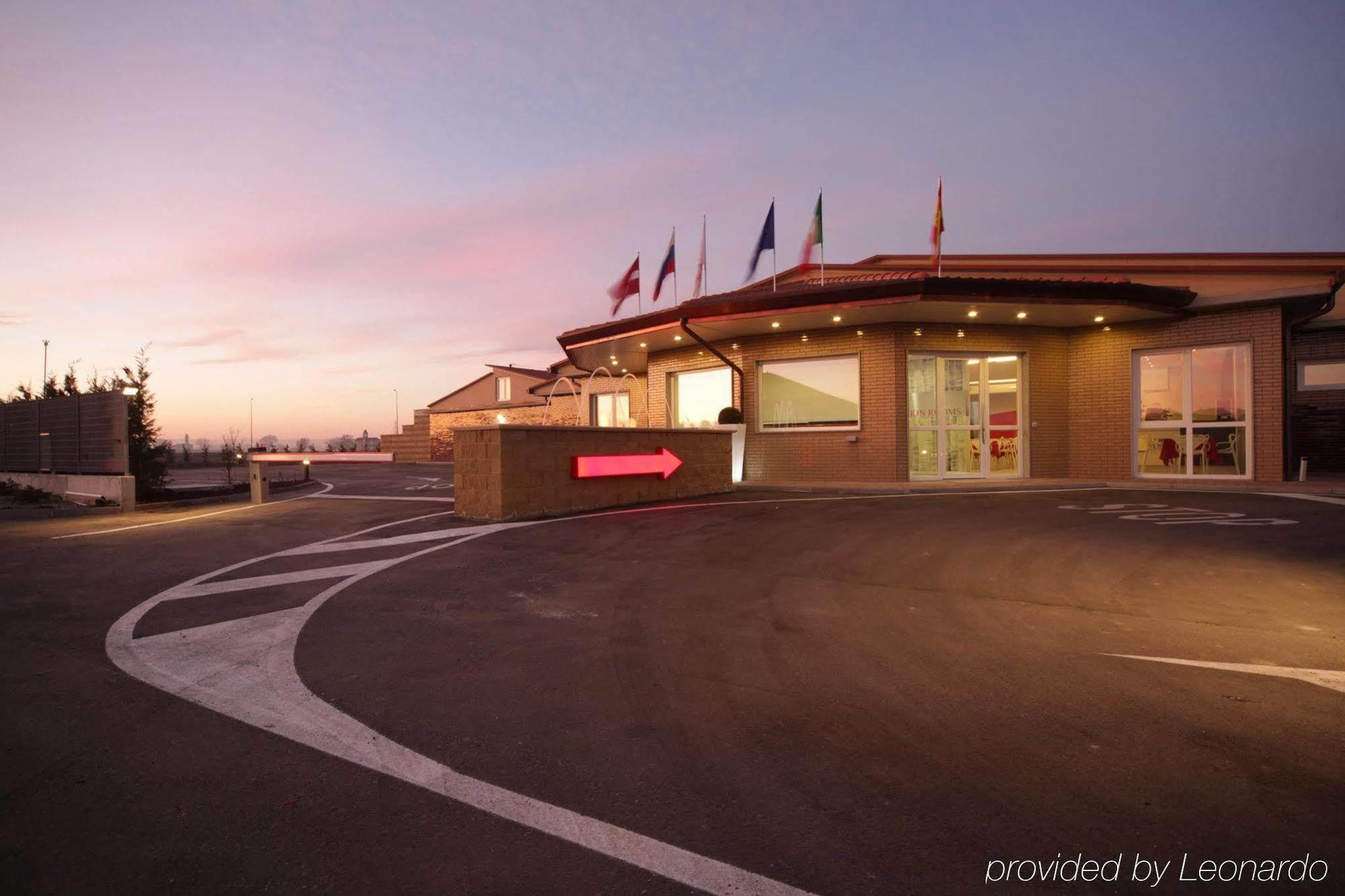 Motel Autosole Vip Castelnuovo Scrivia Bagian luar foto