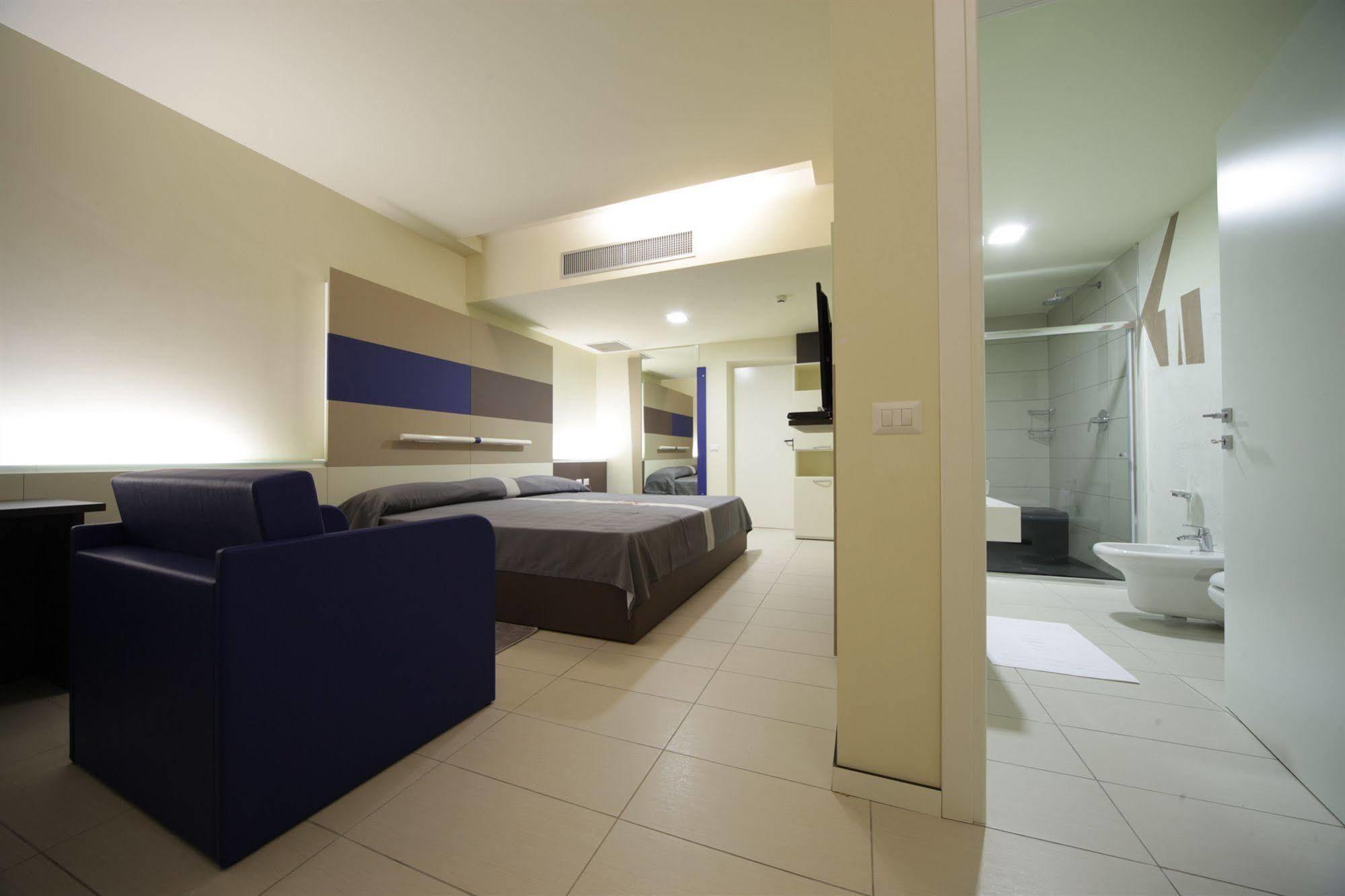 Motel Autosole Vip Castelnuovo Scrivia Bagian luar foto