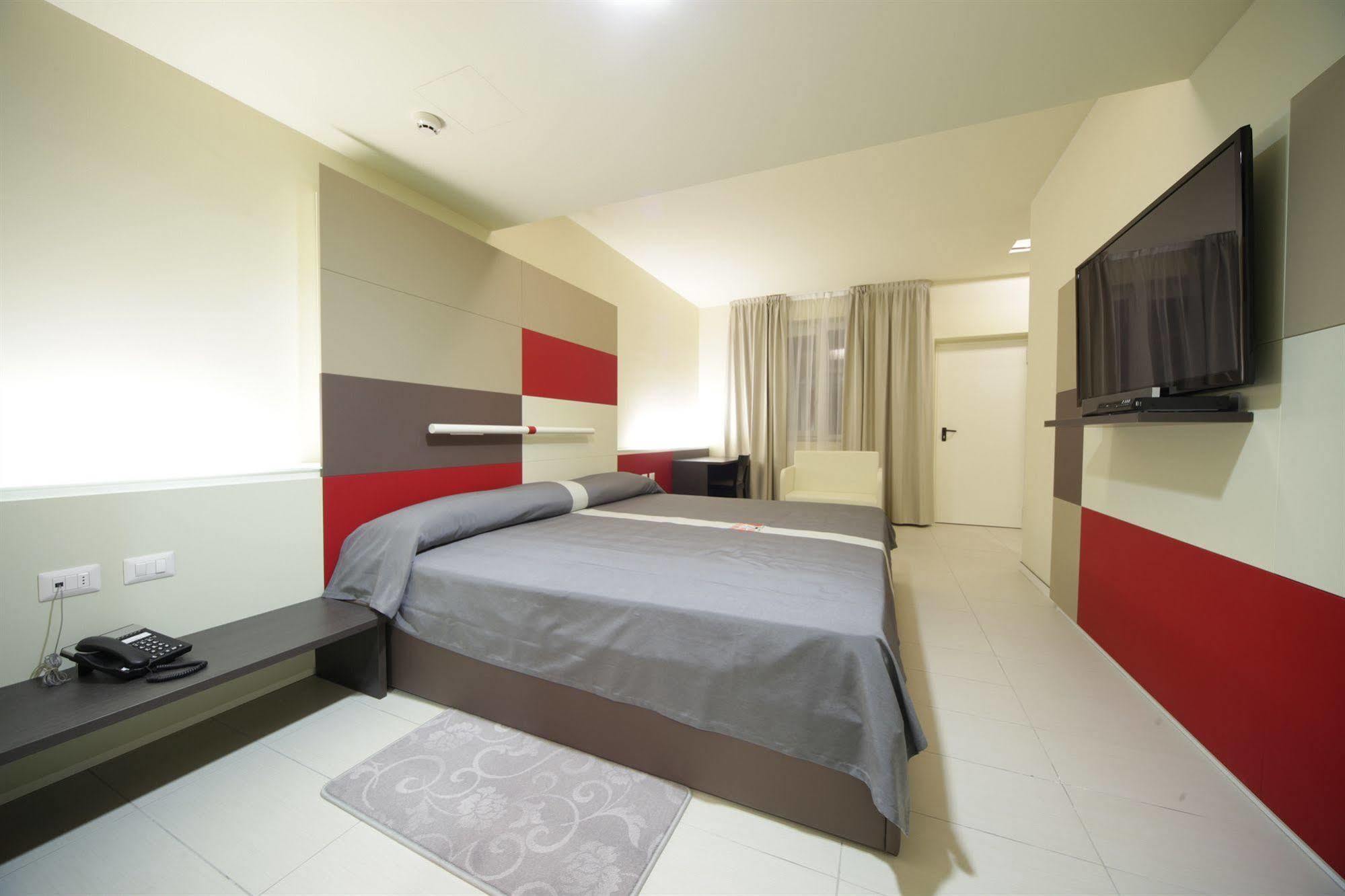 Motel Autosole Vip Castelnuovo Scrivia Bagian luar foto